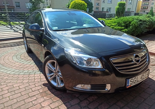 Opel Insignia cena 28500 przebieg: 131000, rok produkcji 2010 z Pyskowice małe 79